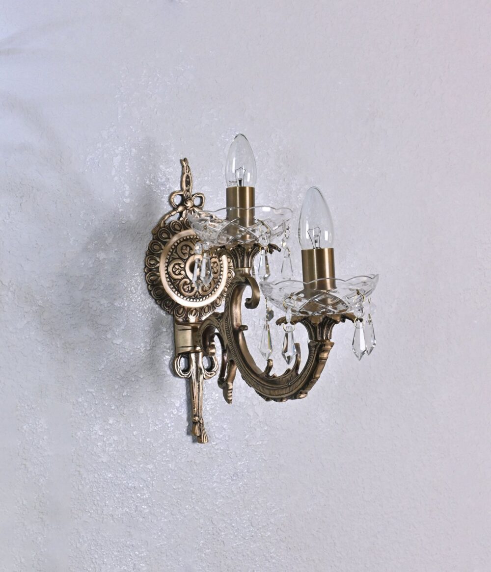 Vintage Crystal Wall Sconce Lamp – Antique Brass Double Light Fixture with Glass Detailing & Elegant Crystal Accents