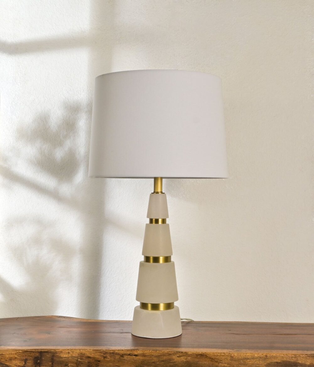 Modern Geometric Table Lamp with White Fabric Shade – Elegant Bedside & Living Room Lighting with Brass Accents