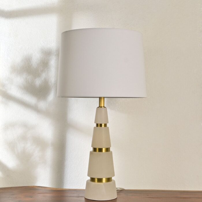 Modern Geometric Table Lamp with White Fabric Shade – Elegant Bedside & Living Room Lighting with Brass Accents